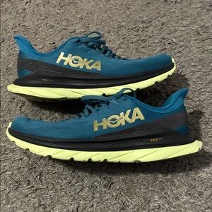 Hoka Mach